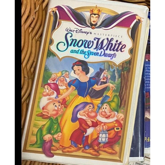 Snow White and the Seven Dwarfs VHS Walt Disney's Masterpiece Collection - Picture 3 of 4